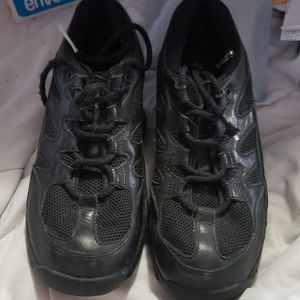 Z coil leather shoes